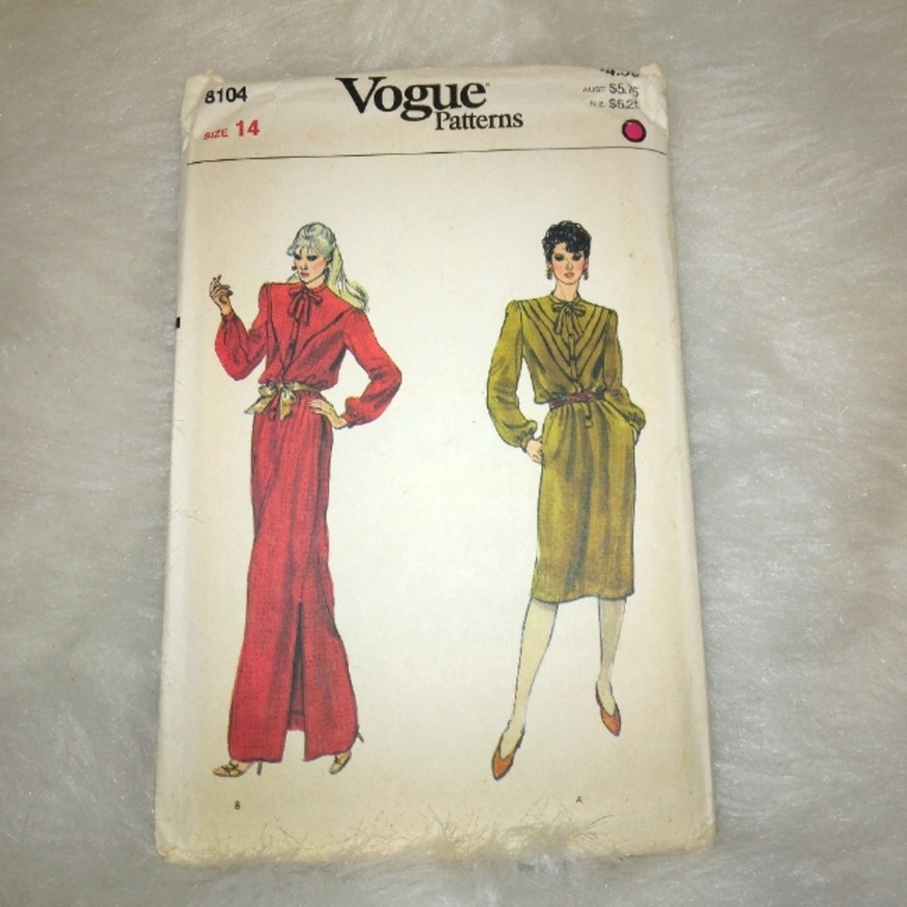 VOGUE 8104 sz 14 Misses dress in 2 lengths with triple or single flange …